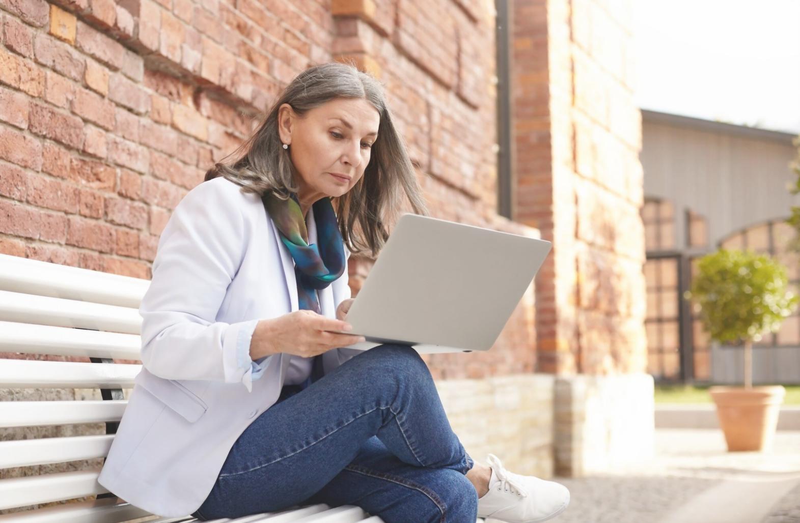 Momento di riflessione durante una sessione di sviluppo personale