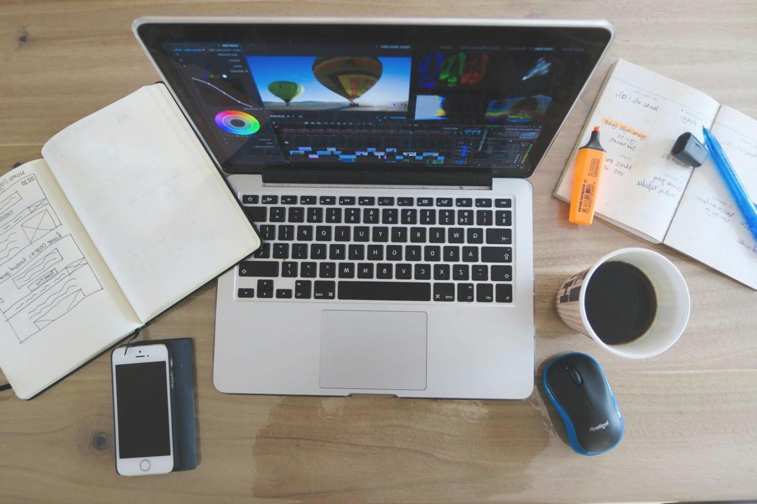 Momento di riflessione durante un incontro di crescita personale